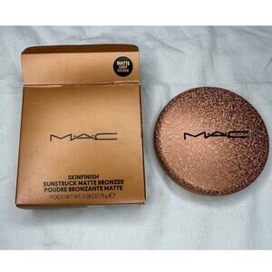 MAC Skinfinish Sunstruck Matte Bronzer Light Golden 0.28oz Swatched Like New